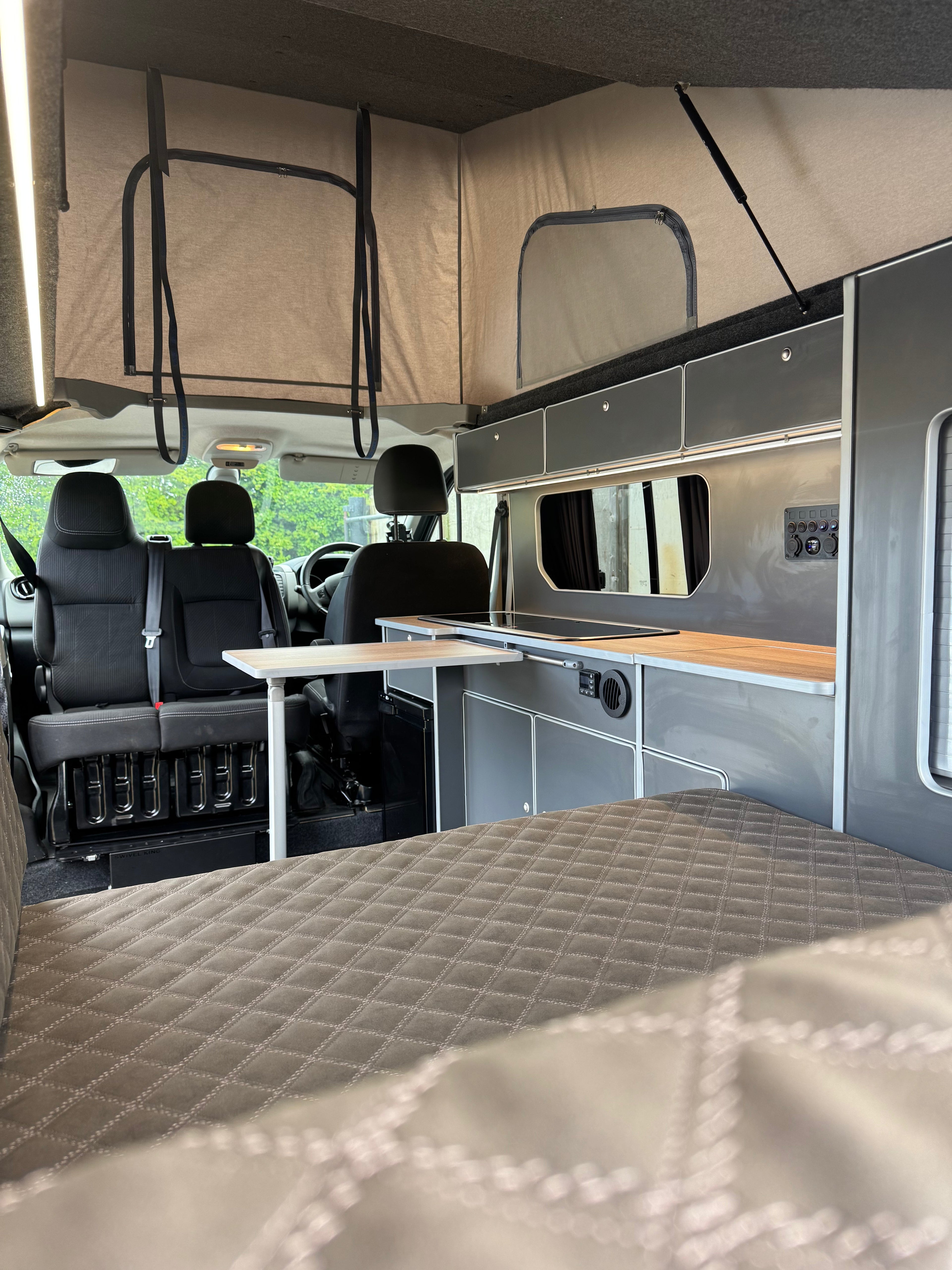 Trafic Vivaro Primstar 120cm kitchens