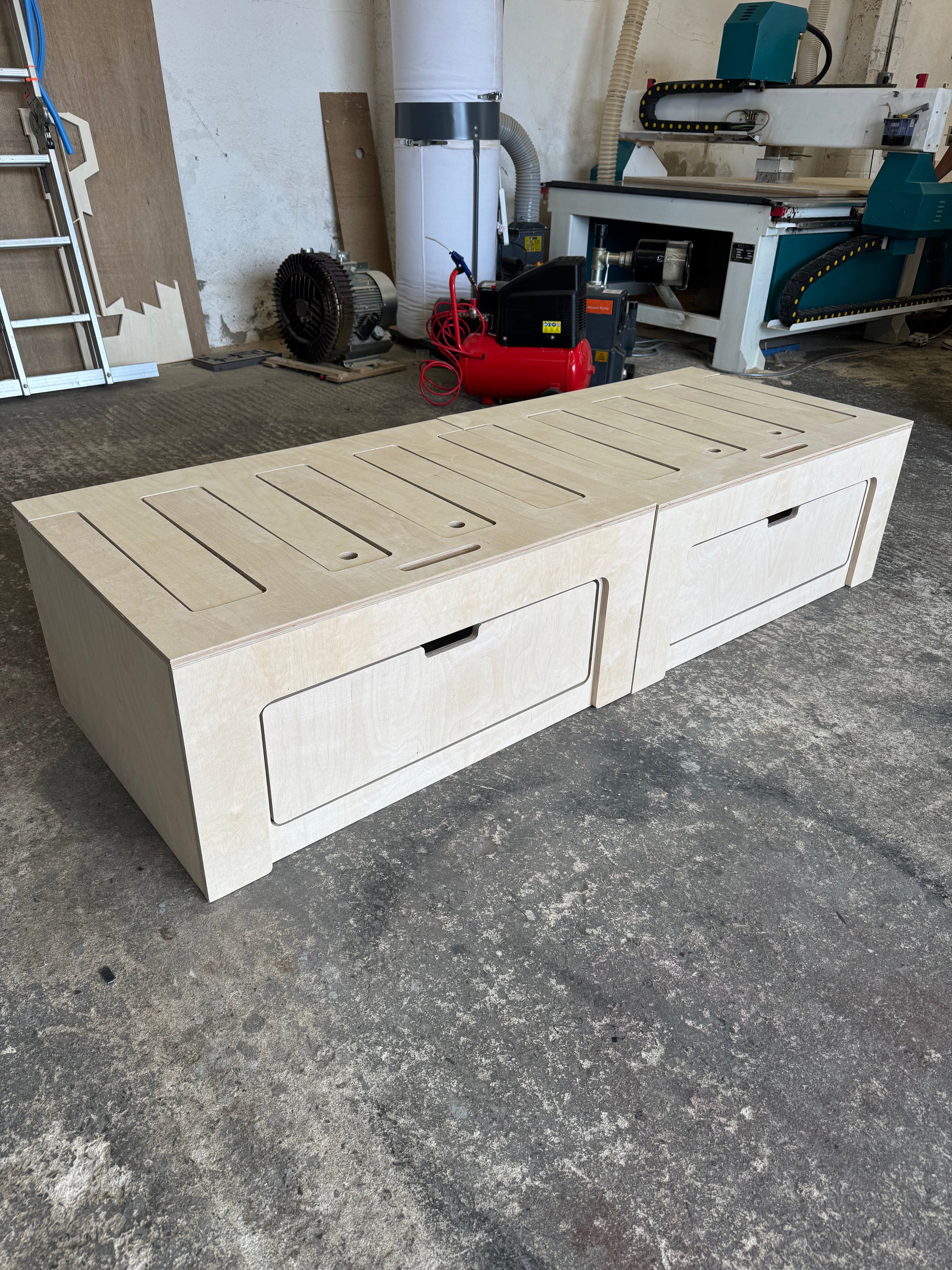 sliding bed pods