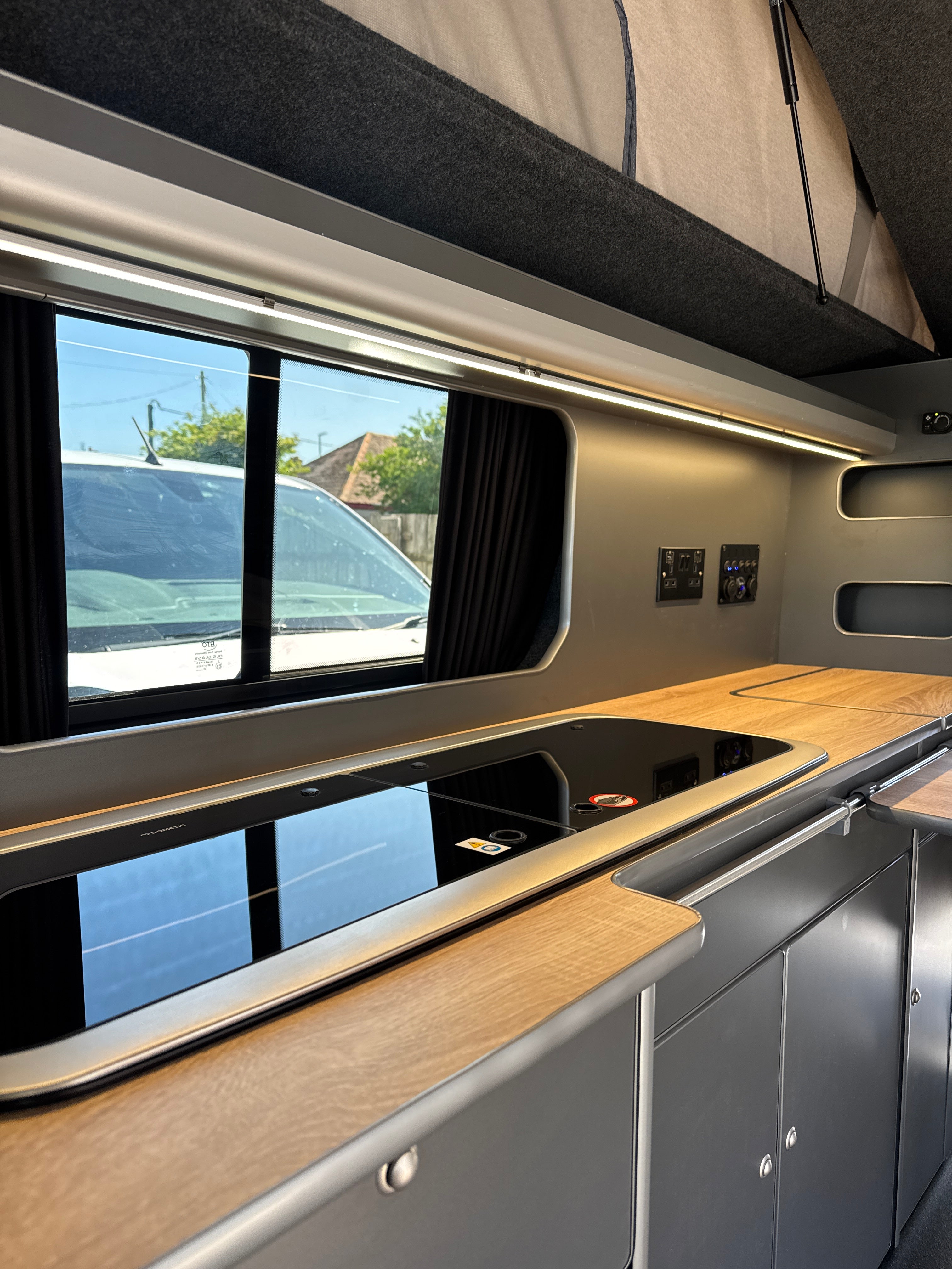 2:0 side kitchen LWB